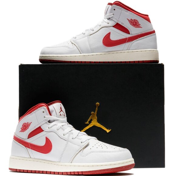 Air Jordan 1 Mid SE (GS). Brand New. Big Kids Size: 6.5y & 7y. - Picture 2 of 6